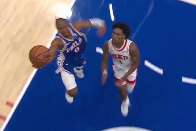 石油杯赛程-马克西绝杀上篮遭杜兰特封盖，但回放显示应是干扰球